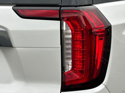 Used 2023 GMC Yukon XL AT4 w/ AT4 Premium Package image 47