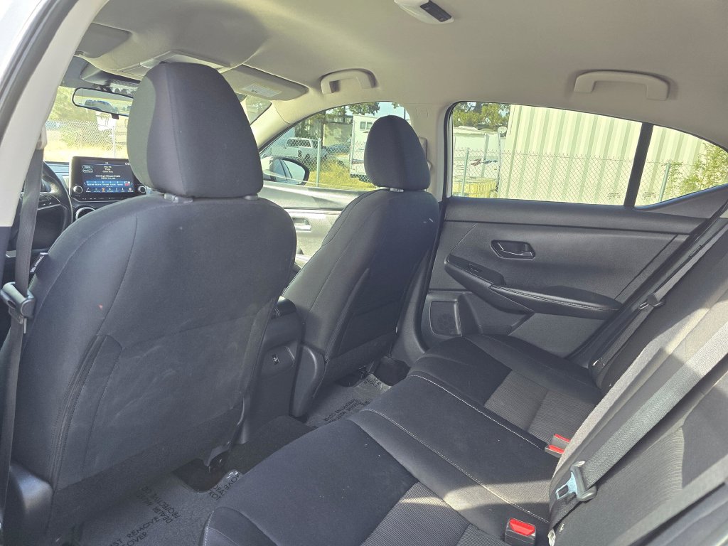 Used 2024 Nissan Sentra SV FWD image 12