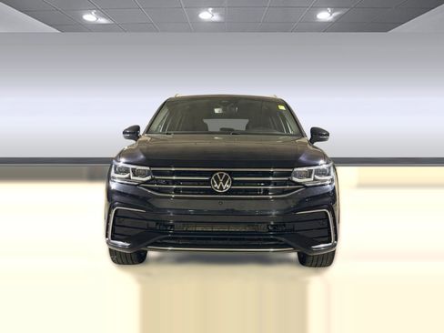 Used 2023 Volkswagen Tiguan SEL R-Line image 5