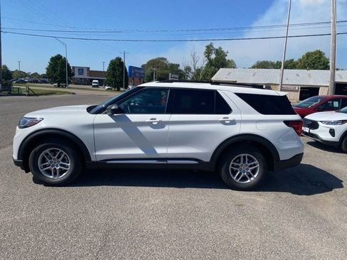 New 2025 Ford Explorer Active w/ Active Comfort Package image 3