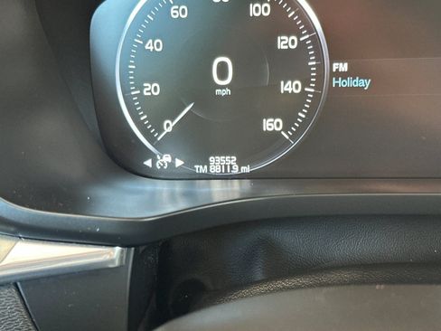 Used 2018 Volvo XC60 T6 Momentum w/ Convenience Package AWD/4WD image 33