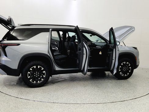 New 2026 Chevrolet Traverse Z71 w/ Driver Confidence Package image 12