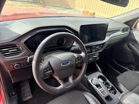 Certified 2024 Ford Escape ST-Line w/ Tech Pack #1 image 13