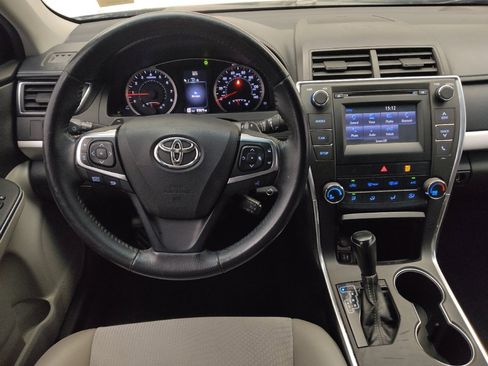 Used 2017 Toyota Camry SE w/ Moonroof Package FWD image 22