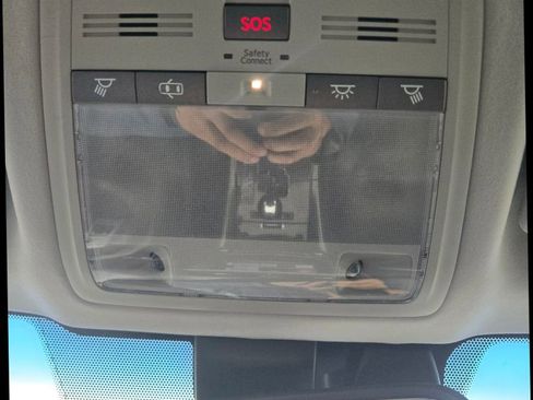 Used 2014 Lexus IS 250C w/ Luxury Package image 24