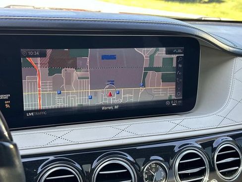 Used 2019 Mercedes-Benz S 560 4MATIC Sedan image 30