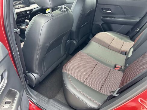 New 2026 Nissan Kicks SR AWD/4WD image 19