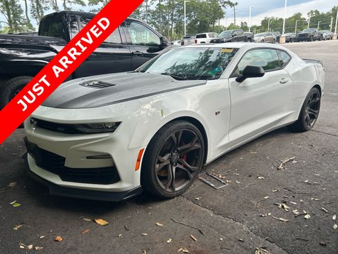 Used 2021 Chevrolet Camaro SS RWD image 1