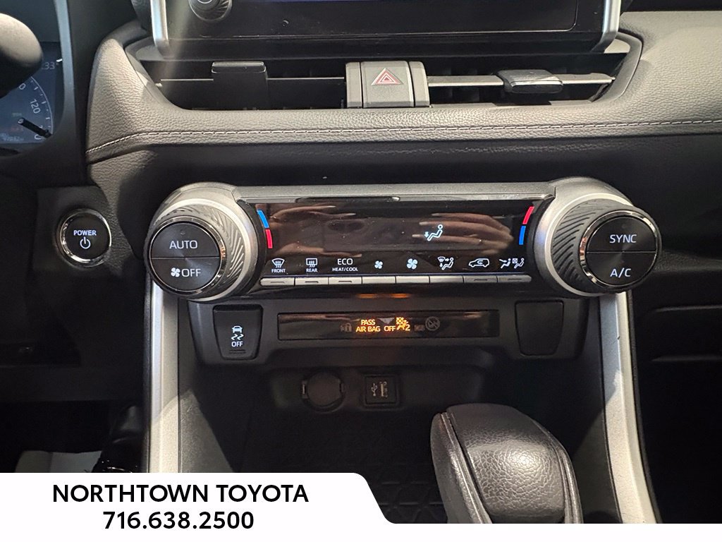 Used 2023 Toyota RAV4 XLE AWD/4WD image 27