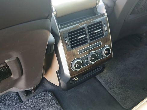 Used 2017 Land Rover Range Rover Sport HSE image 16