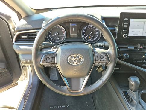 Used 2022 Toyota Camry SE image 20