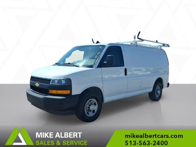 Used 2021 Chevrolet Express 2500 w/ Driver Convenience Package RWD image 3