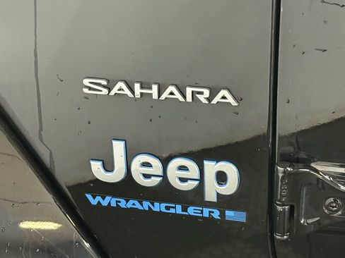 Used 2023 Jeep Wrangler Unlimited Sahara w/ Cold Weather Group image 41