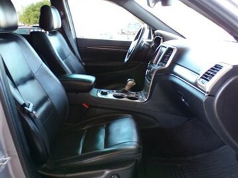 Used 2017 Jeep Grand Cherokee Limited AWD/4WD image 29