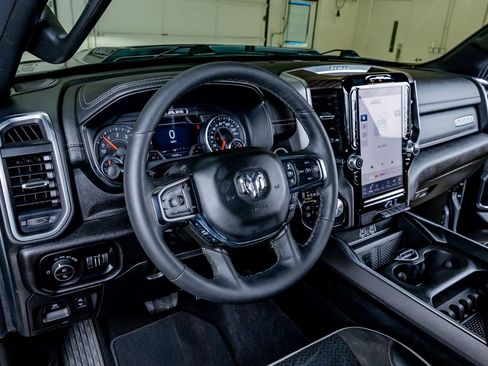 Used 2025 RAM 1500 Laramie w/ Sport Appearance Package AWD/4WD image 17
