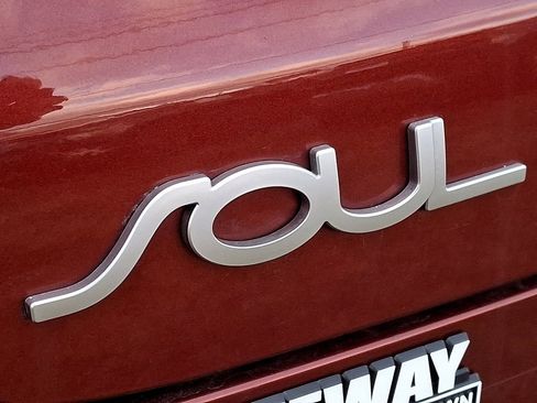 Certified 2022 Kia Soul LX image 29