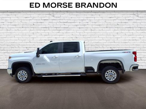 Used 2025 Chevrolet Silverado 2500 LT w/ Convenience Package AWD/4WD image 2