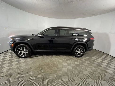 Used 2023 Jeep Grand Cherokee L Limited w/ Luxury Tech Group II image 2