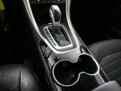 Used 2014 Ford Fusion SE w/ Equipment Group 202A image 24