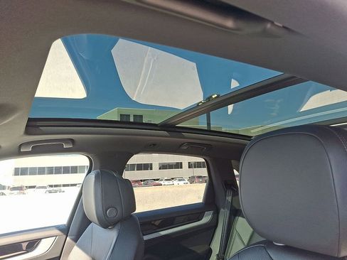 Used 2025 Porsche Cayenne E-Hybrid image 16