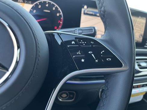 New 2026 Mercedes-Benz GLS 580 4MATIC image 29