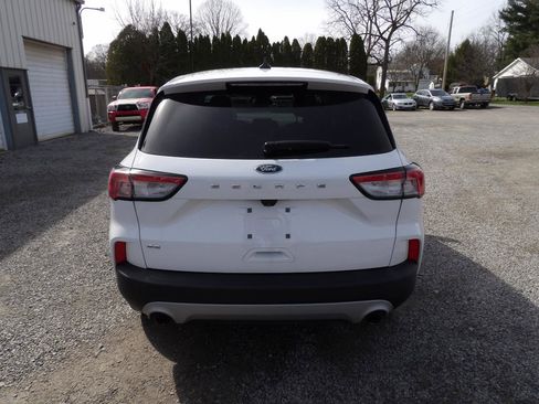 Used 2020 Ford Escape SE image 4