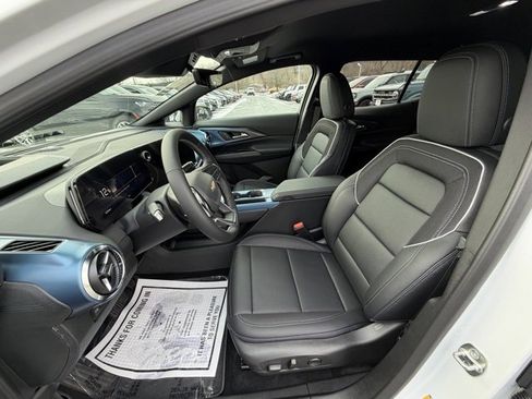 New 2026 Chevrolet Equinox EV LT image 34