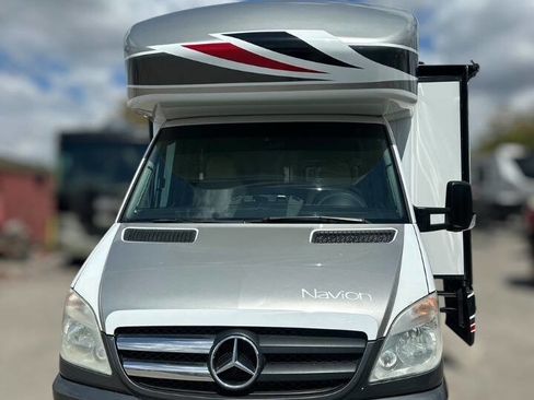 Used 2008 Dodge Sprinter 3500 image 3