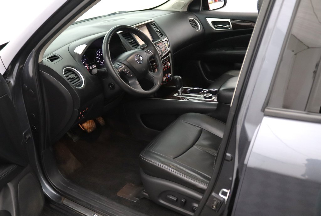 Used 2014 Nissan Pathfinder Platinum w/ Platinum Premium Package AWD/4WD image 17
