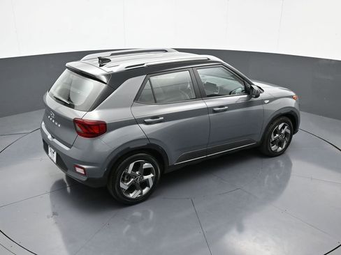 Certified 2022 Hyundai Venue Limited FWD image 35