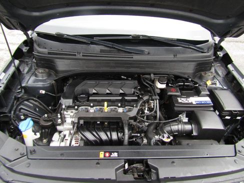 Used 2022 Hyundai Venue SEL FWD image 30