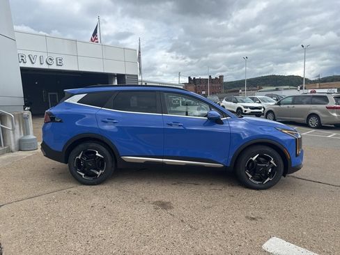 New 2026 Kia Sportage EX w/ EX Panorama Roof Package image 8