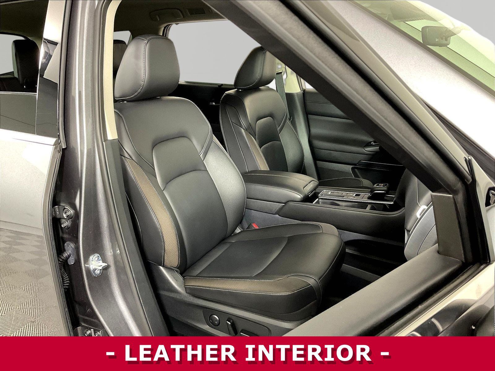 Certified 2025 Nissan Pathfinder SL FWD image 28