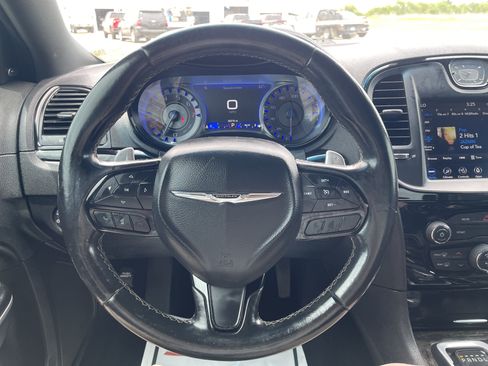 Used 2020 Chrysler 300 S RWD image 16