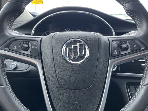 Used 2021 Buick Encore Preferred AWD/4WD image 14