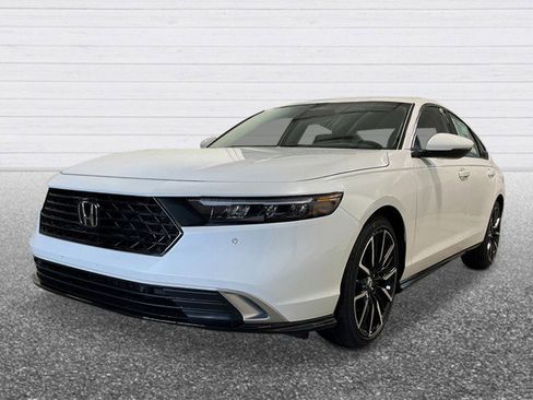 New 2026 Honda Accord Touring image 2