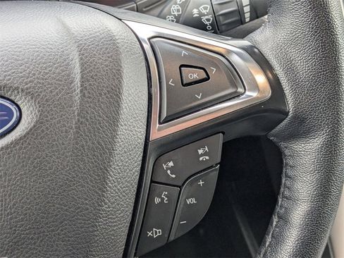 Used 2024 Ford Edge SEL image 23