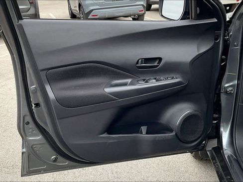 New 2025 Nissan Kicks Play S image 28