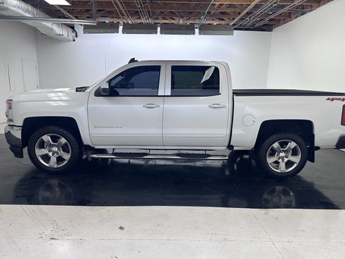 Used 2018 Chevrolet Silverado 1500 LT w/ All Star Edition image 10