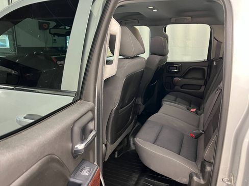 Used 2015 GMC Sierra 1500 SLE w/ SLE Value Package AWD/4WD image 9