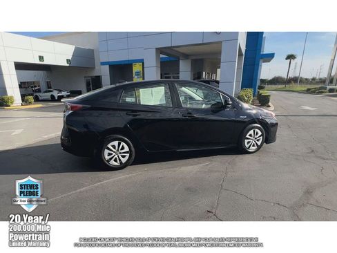 Used 2018 Toyota Prius Two image 12