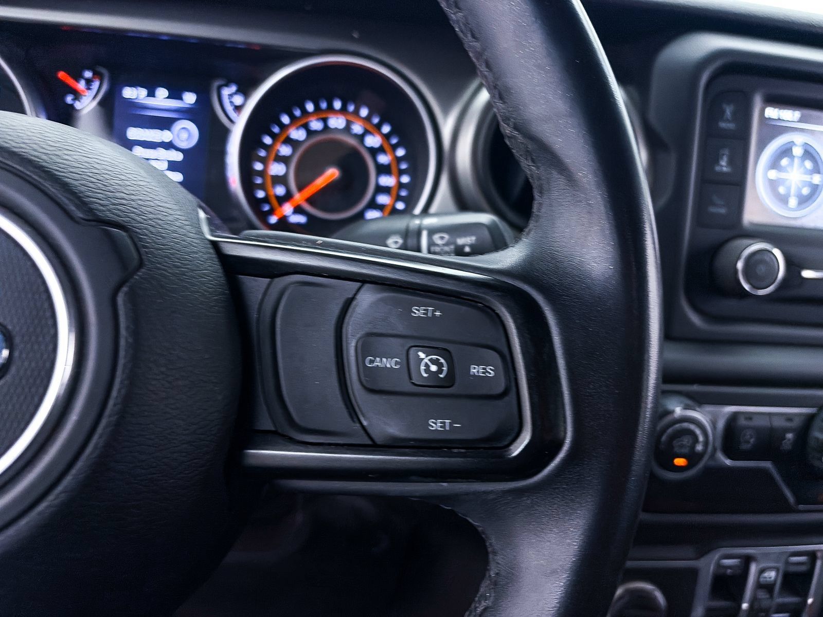 Used 2018 Jeep Wrangler Unlimited Sport S AWD/4WD image 28