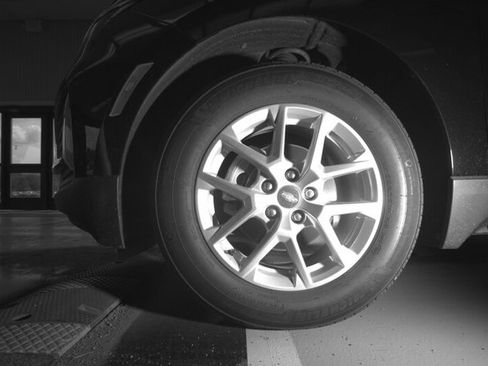 Used 2024 Chevrolet Equinox LT w/ LPO, Floor Liner Package FWD image 5