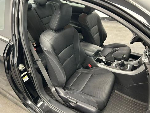 Used 2013 Honda Accord EX image 33