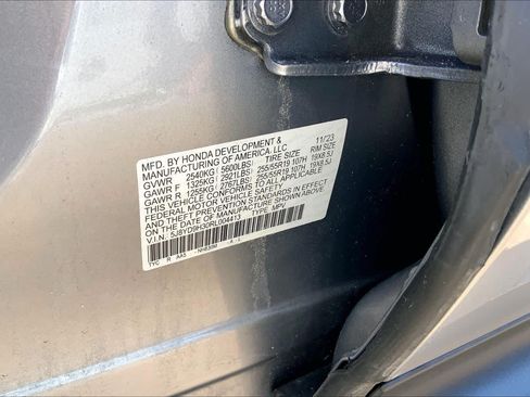 Used 2024 Acura MDX FWD image 35