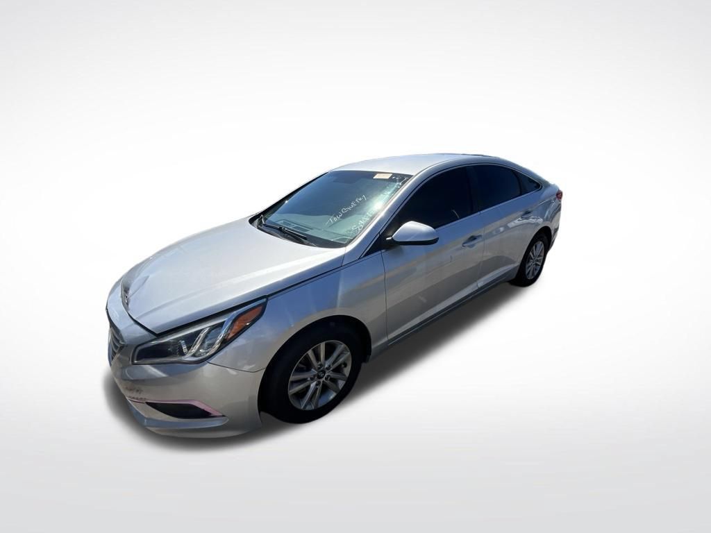 Used 2017 Hyundai Sonata SE FWD image 2