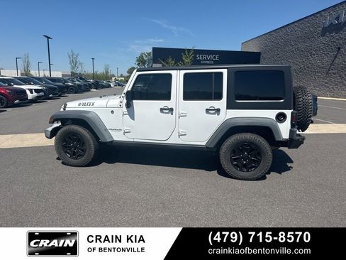 Used 2016 Jeep Wrangler Unlimited Sport image 15