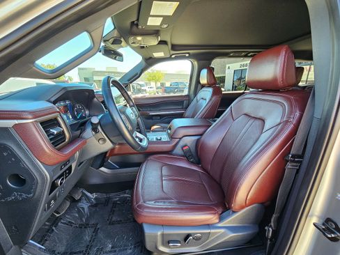 Used 2024 Ford Expedition Max Limited image 17