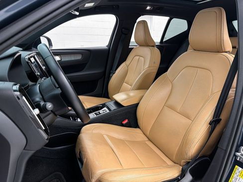 Used 2021 Volvo XC40 T5 Inscription w/ Advanced Package image 20