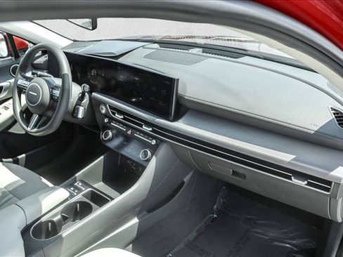 Used 2025 Hyundai Sonata SEL FWD image 26